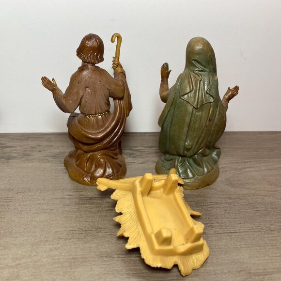 Vintage Plastic Nativity Scene Figures – Mid-Century Christmas Manger Decor - Picture 4 of 9